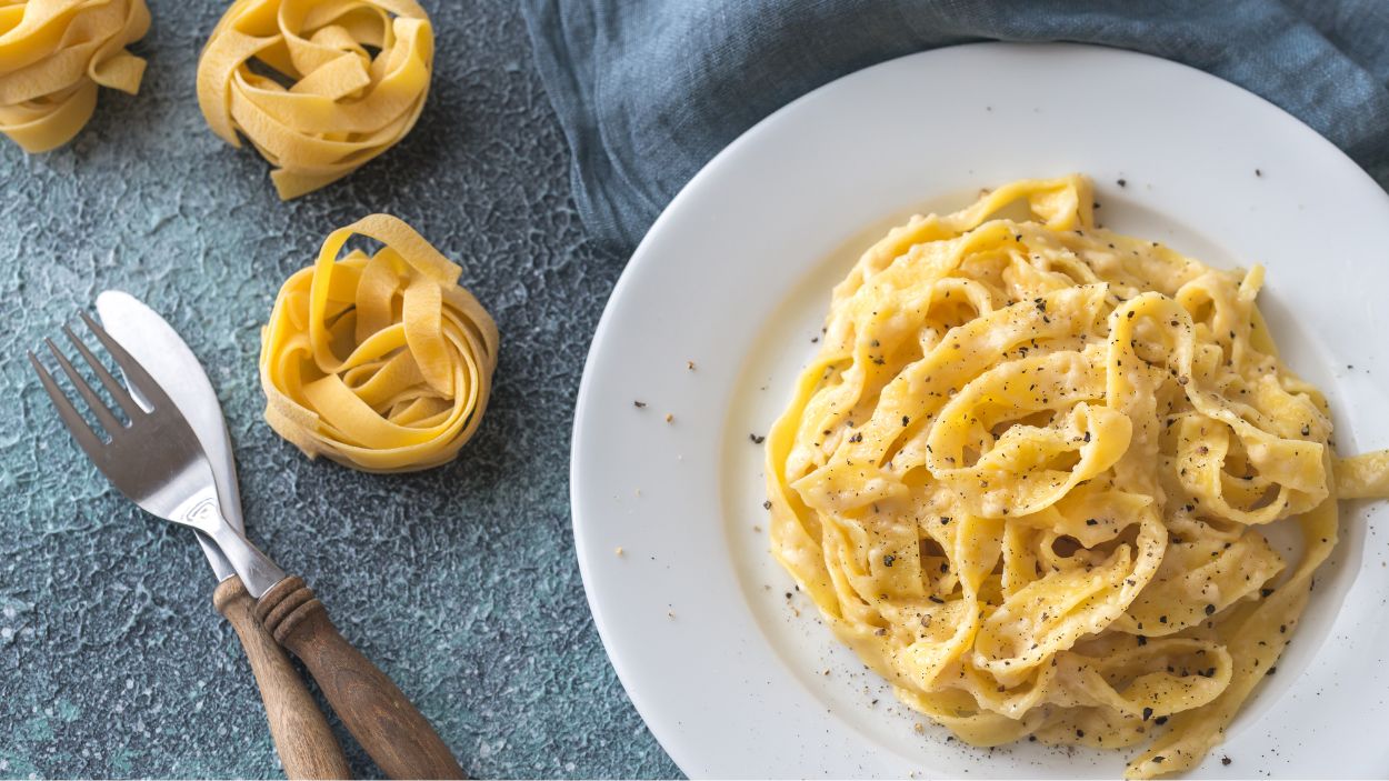 fettuccini carbonara - kuliner generaz.id (3)